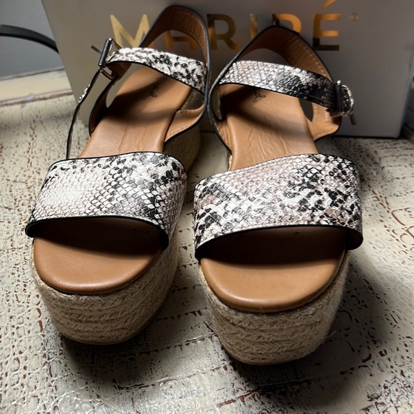 QUPID - Picture 1 of 3